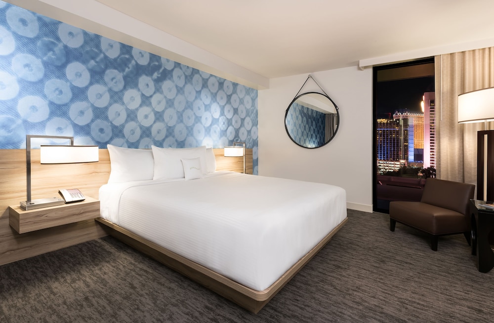 The LINQ Hotel & Casino – A Caesars Rewards Destination — Rooms in Las Vegas, Nevada