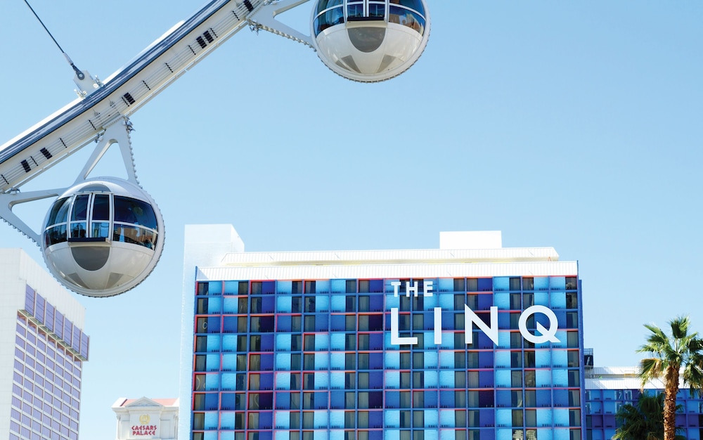 The LINQ Hotel & Casino – A Caesars Rewards Destination — Outdoors in Las Vegas, Nevada