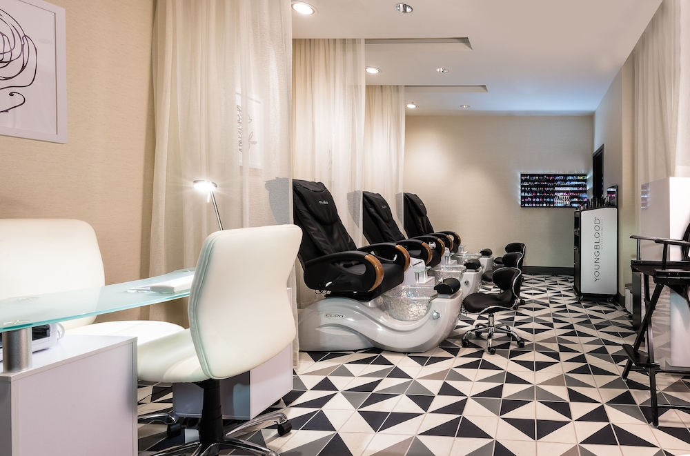 The LINQ Hotel & Casino – A Caesars Rewards Destination — Facilities in Las Vegas, Nevada