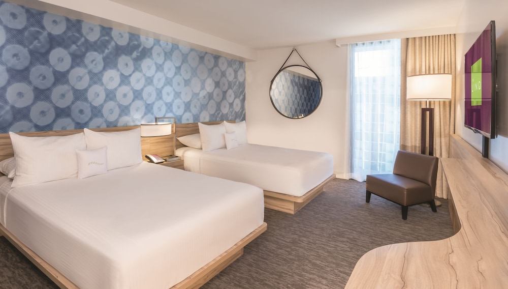 The LINQ Hotel & Casino – A Caesars Rewards Destination — Rooms in Las Vegas, Nevada