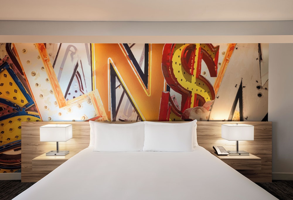 The LINQ Hotel & Casino – A Caesars Rewards Destination — Rooms in Las Vegas, Nevada