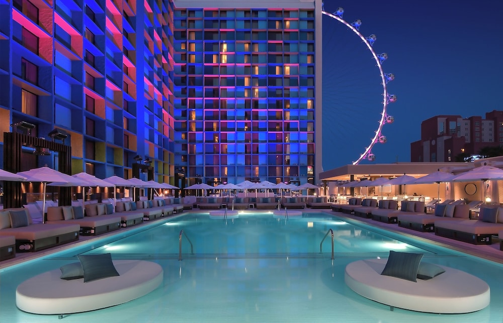 The LINQ Hotel & Casino – A Caesars Rewards Destination — Pool in Las Vegas, Nevada