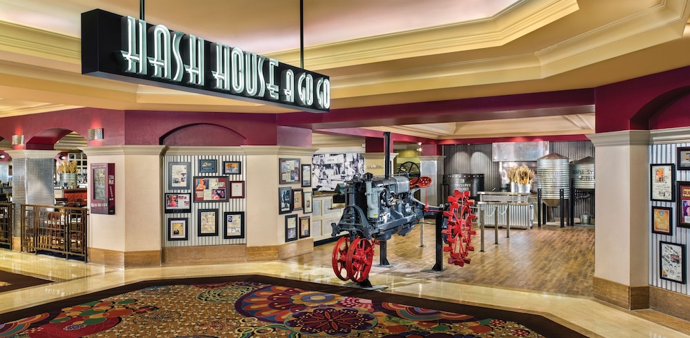 The LINQ Hotel & Casino – A Caesars Rewards Destination — Restaurant in Las Vegas, Nevada