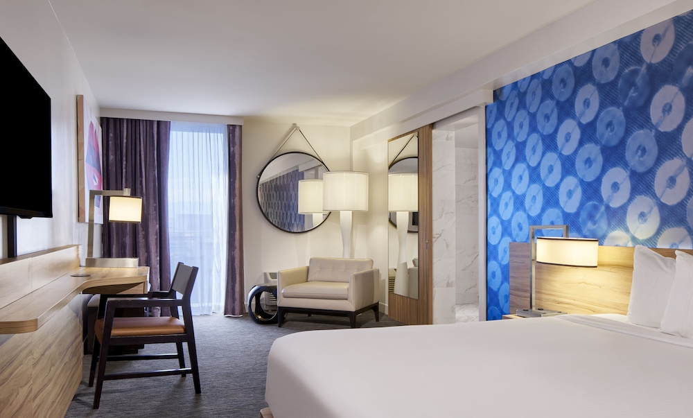 The LINQ Hotel & Casino – A Caesars Rewards Destination — Rooms in Las Vegas, Nevada
