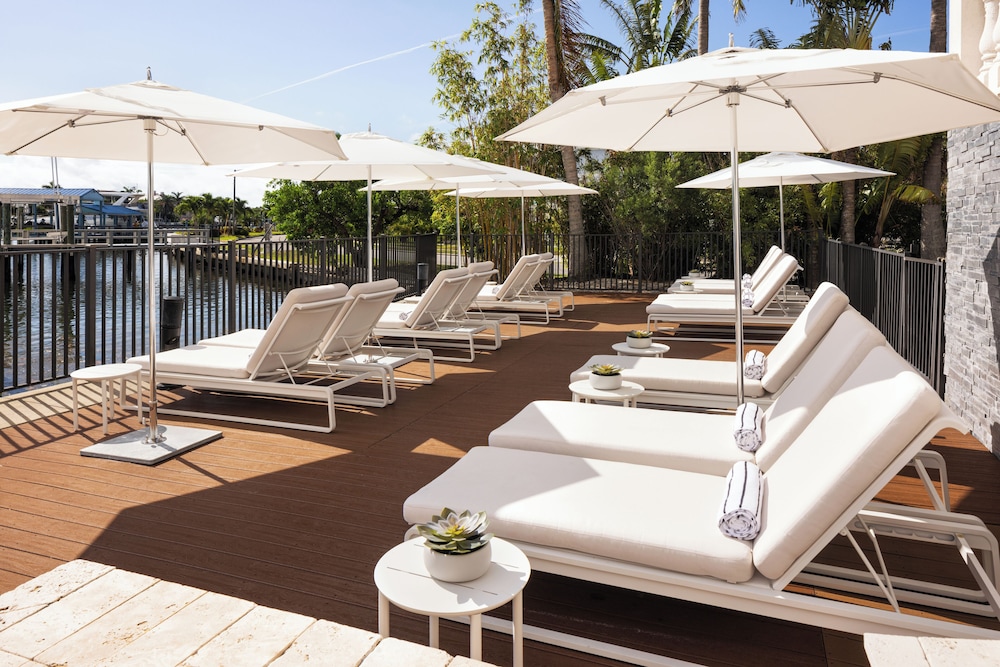 The Hotel Zamora — Swimming pool in Tierra Verde, Florida