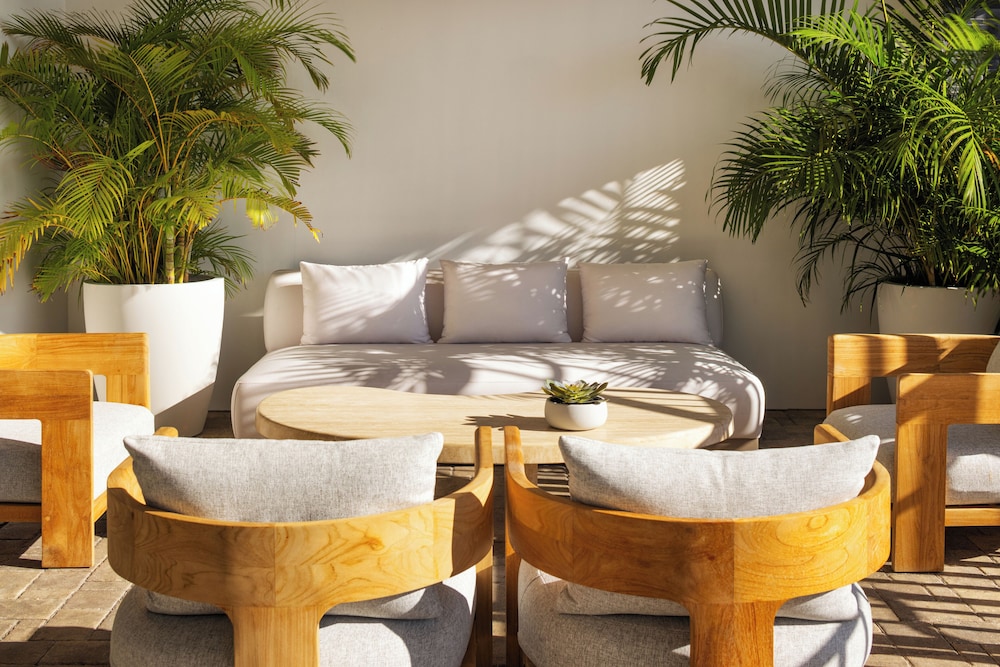 The Hotel Zamora — Restaurant & bars in Tierra Verde, Florida
