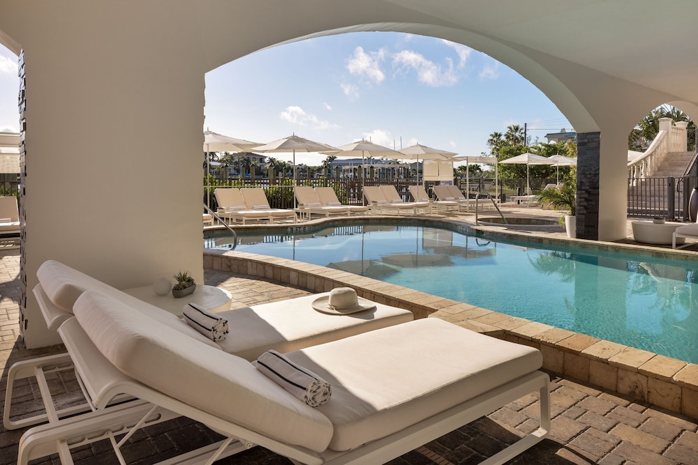 The Hotel Zamora — Swimming pool in Tierra Verde, Florida