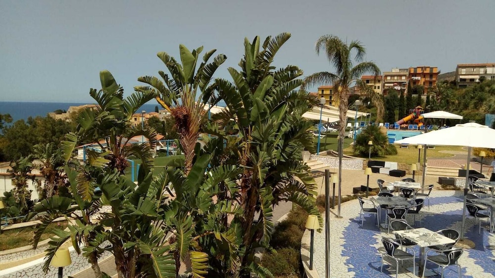 Tus' Hotel — Swimming pool in Castel di Tusa, Sicily