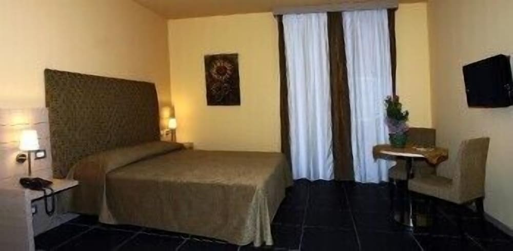Tus' Hotel — Hotel rooms in Castel di Tusa, Sicily