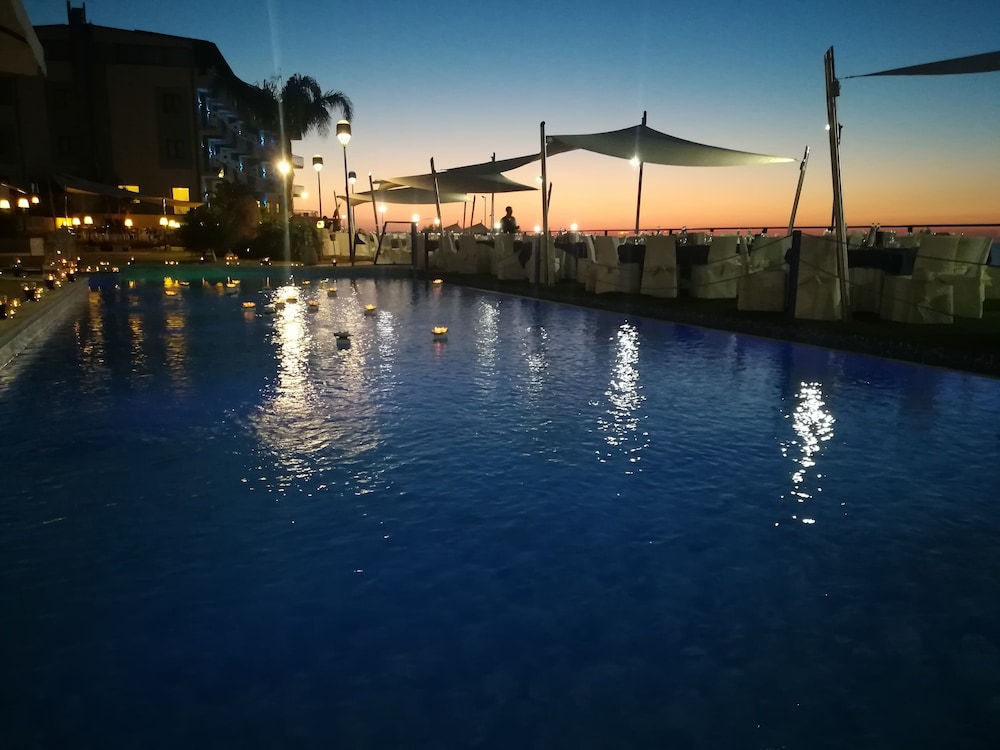 Tus' Hotel — Swimming pool in Castel di Tusa, Sicily