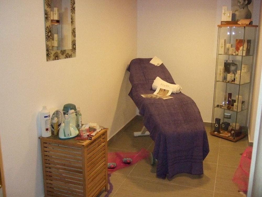 Tus' Hotel — Hotel rooms in Castel di Tusa, Sicily