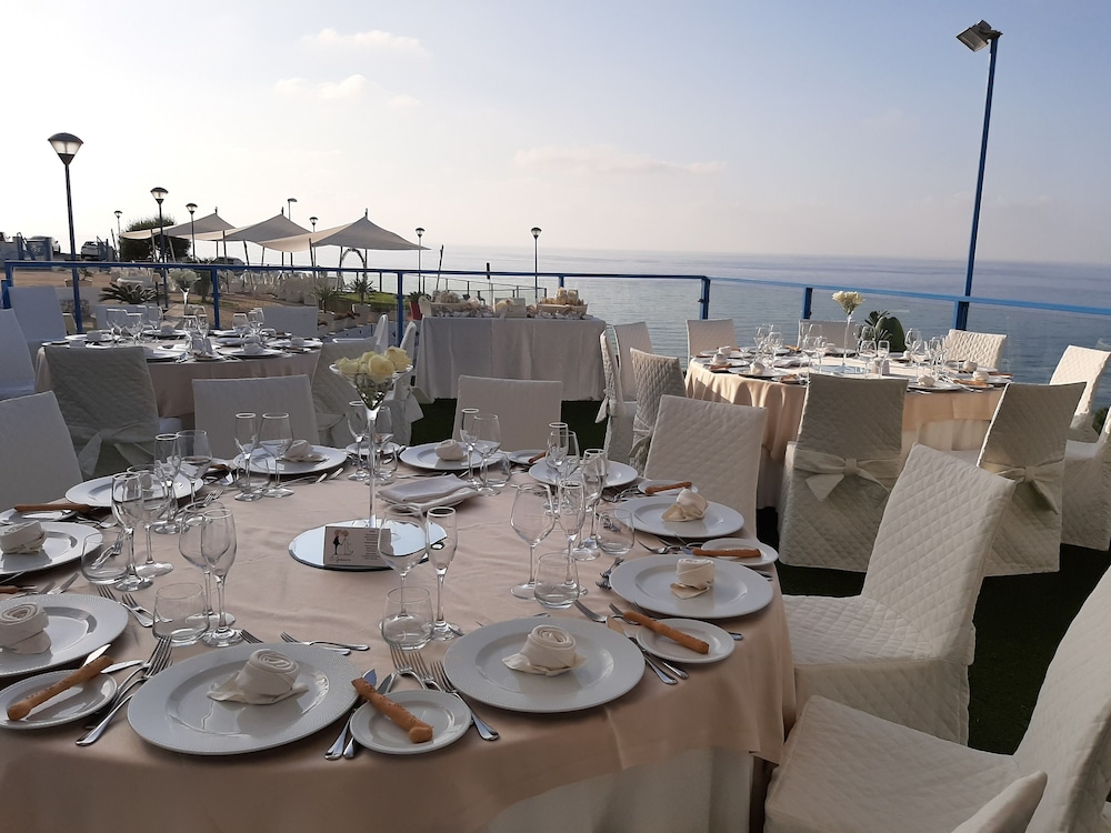 Tus' Hotel — Restaurant & bars in Castel di Tusa, Sicily