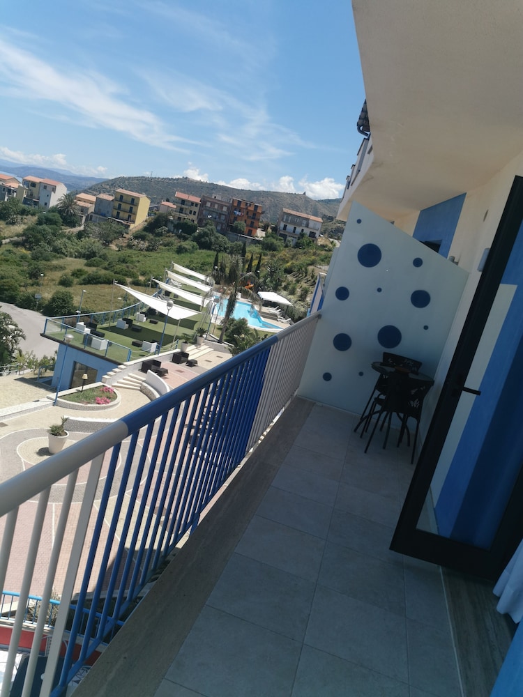 Tus' Hotel — Swimming pool in Castel di Tusa, Sicily