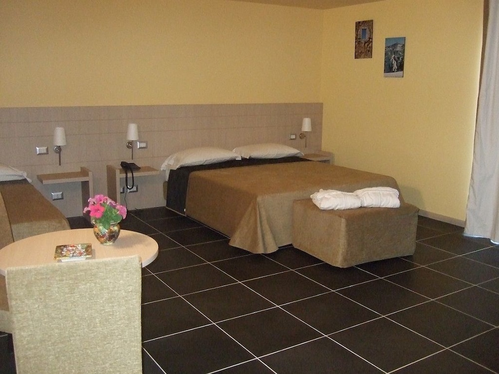 Tus' Hotel — Hotel rooms in Castel di Tusa, Sicily