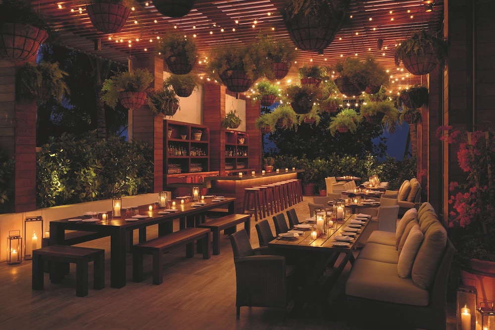 The Miami Beach EDITION — Restaurant & bars in Miami, Florida