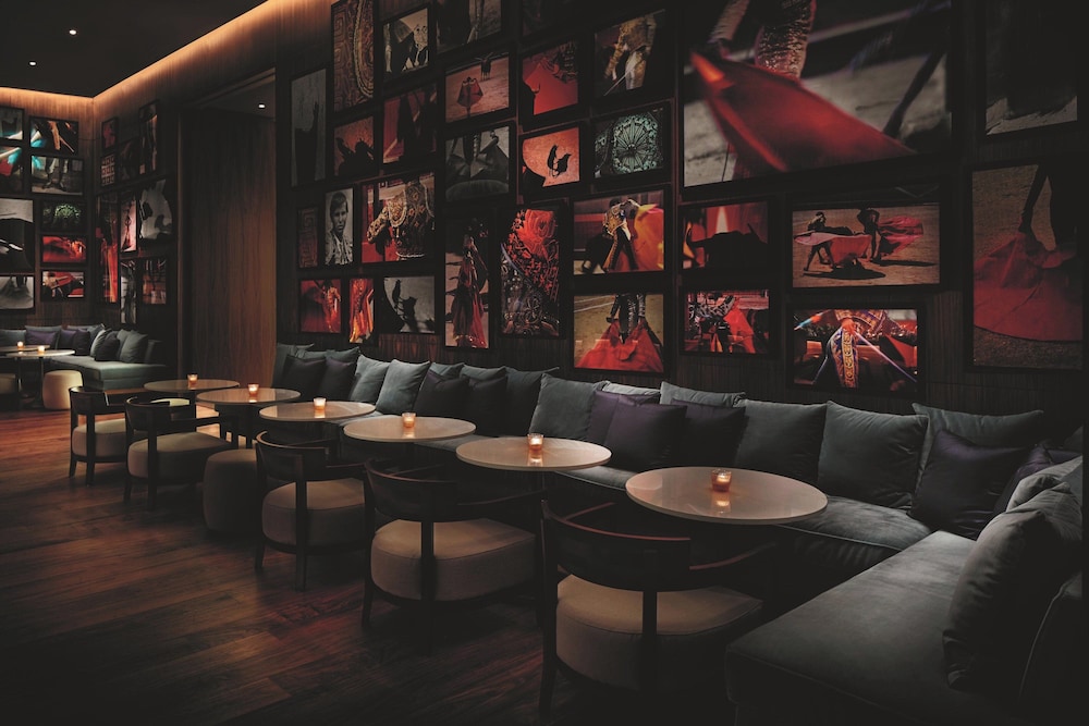 The Miami Beach EDITION — Restaurant & bars in Miami, Florida