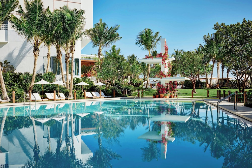 The Miami Beach EDITION — Swimming pool in Miami, Florida