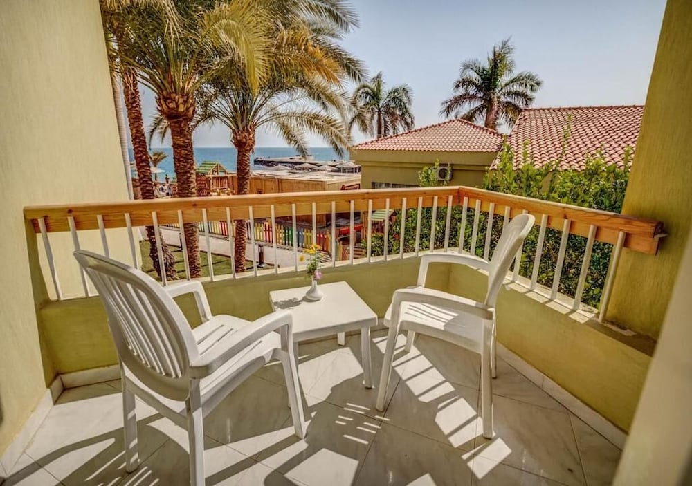 Eurotel Palm Beach Resort — Hotel rooms in Hurghada, Red Sea