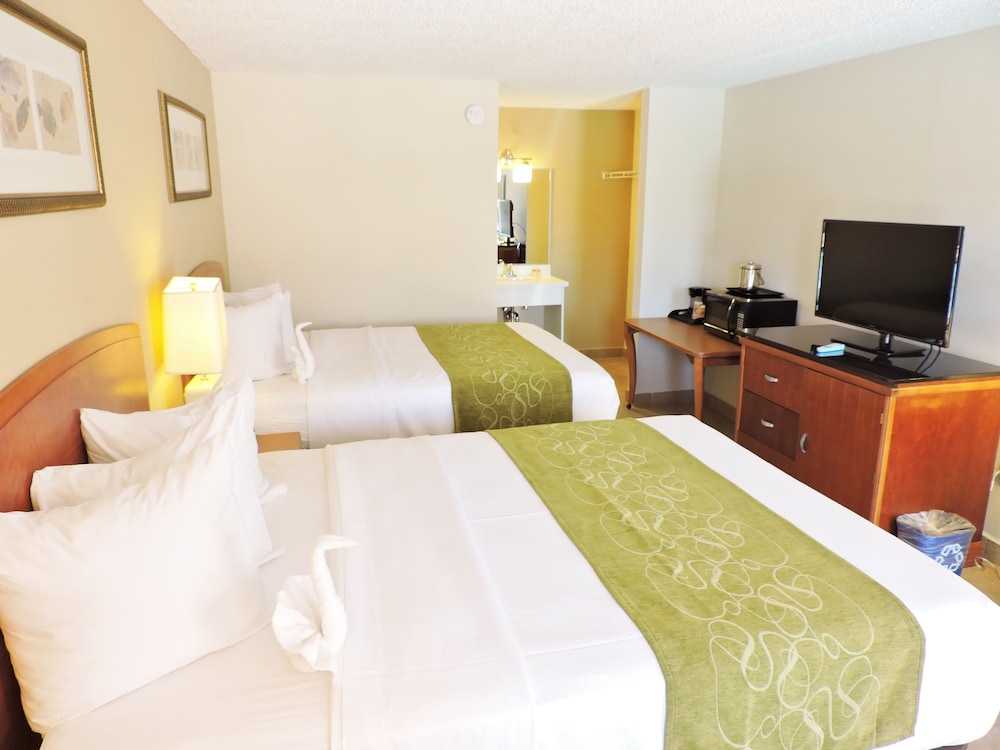 Seasons Florida Resort — Hotel rooms in Kissimmee, Florida