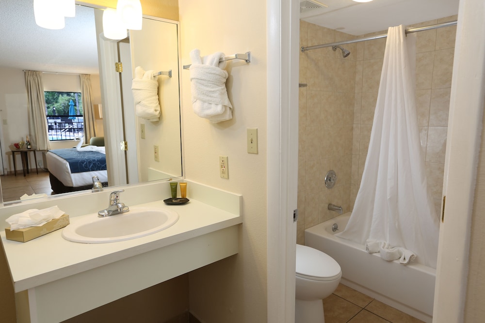 Seasons Florida Resort — Hotel rooms in Kissimmee, Florida