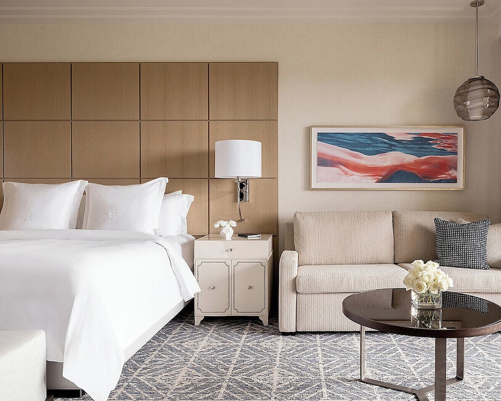 Four Seasons Resort Orlando at WALT DISNEY WORLD® Resort — Hotel rooms in Walt Disney World Resort, Florida