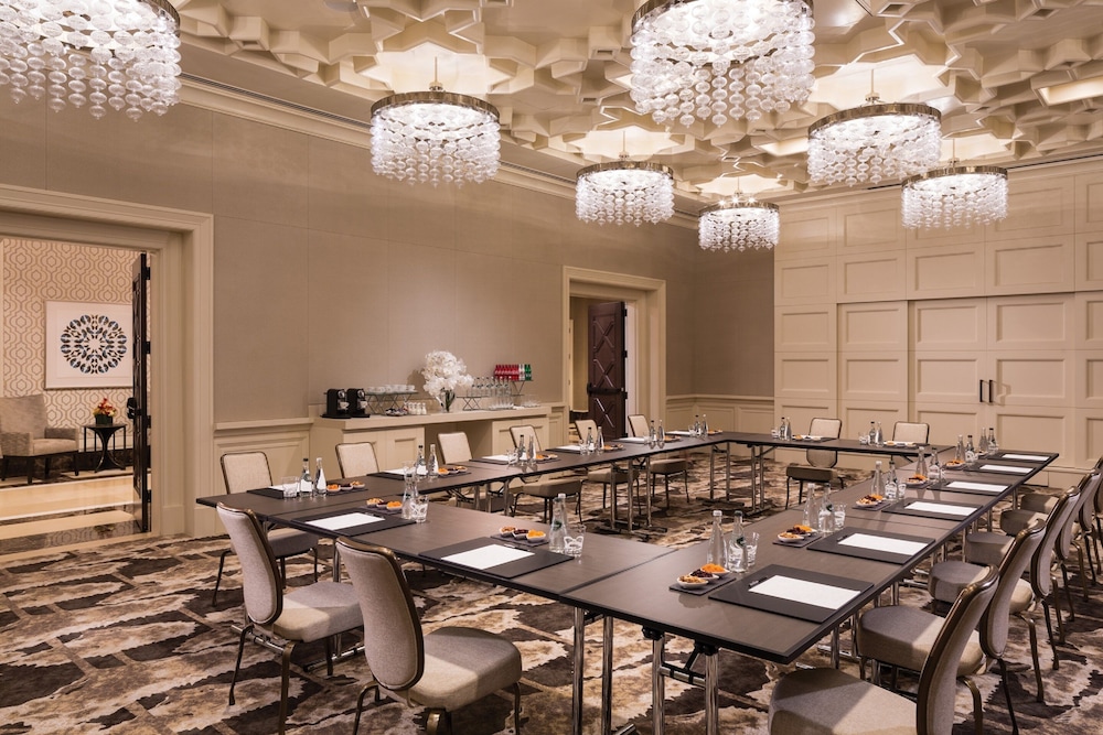 Four Seasons Resort Orlando at WALT DISNEY WORLD® Resort — Restaurant & bars in Walt Disney World Resort, Florida