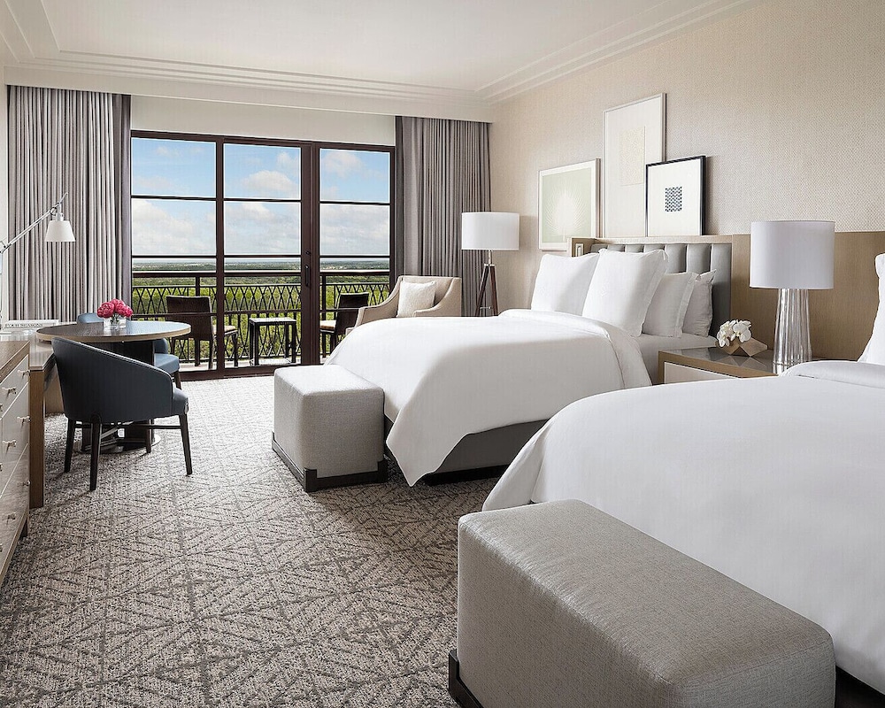 Four Seasons Resort Orlando at WALT DISNEY WORLD® Resort — Hotel rooms in Walt Disney World Resort, Florida