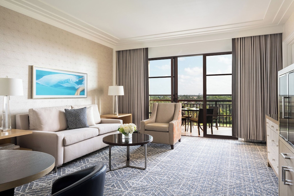Four Seasons Resort Orlando at WALT DISNEY WORLD® Resort — Hotel rooms in Walt Disney World Resort, Florida