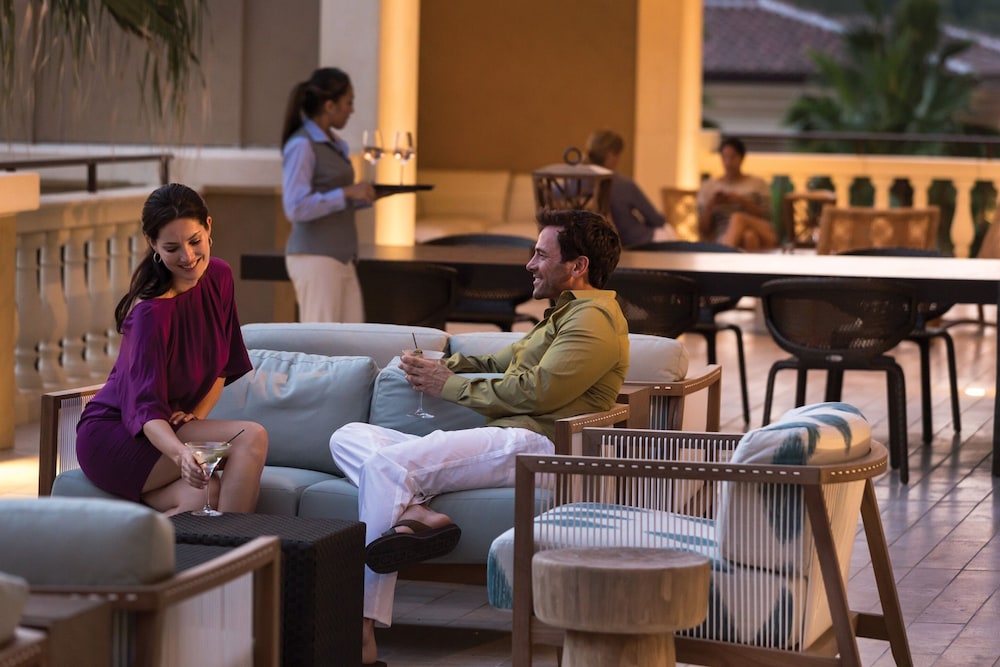 Four Seasons Resort Orlando at WALT DISNEY WORLD® Resort — Hotel building in Walt Disney World Resort, Florida