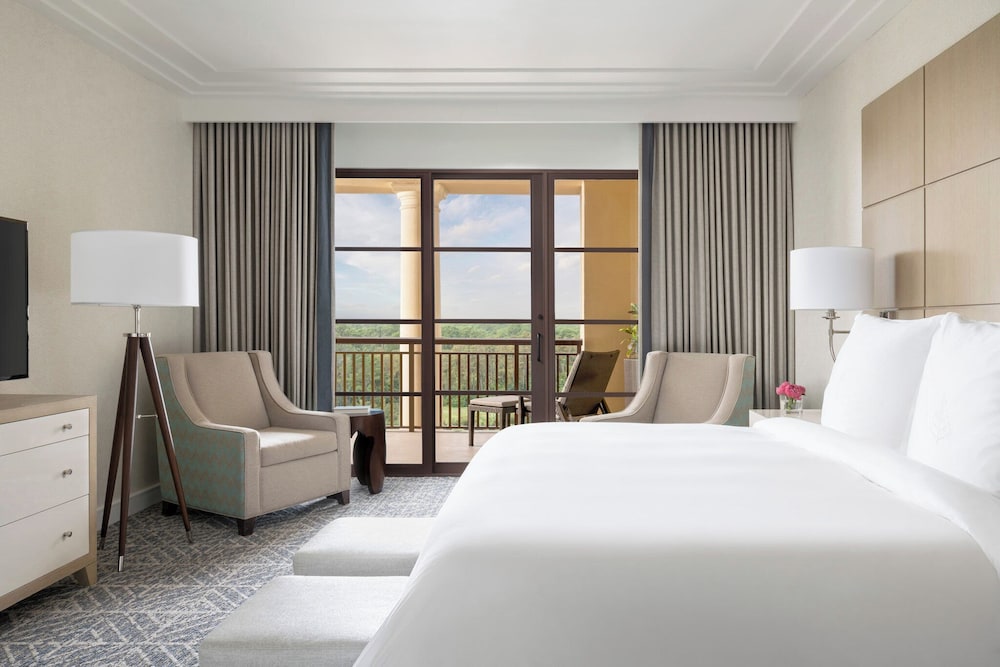 Four Seasons Resort Orlando at WALT DISNEY WORLD® Resort — Hotel rooms in Walt Disney World Resort, Florida