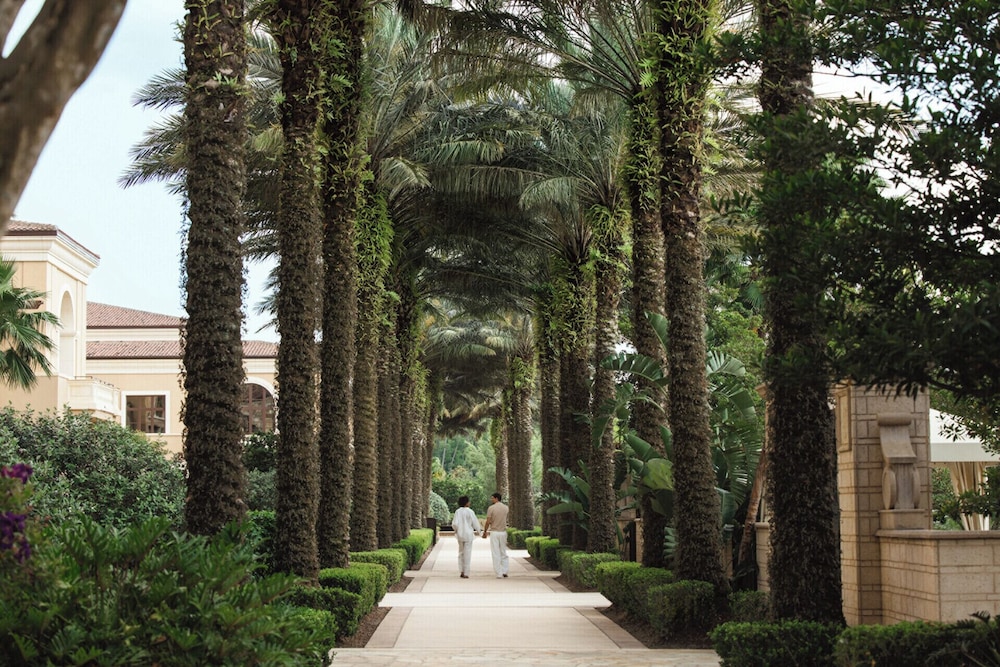 Four Seasons Resort Orlando at WALT DISNEY WORLD® Resort — Hotel building in Walt Disney World Resort, Florida