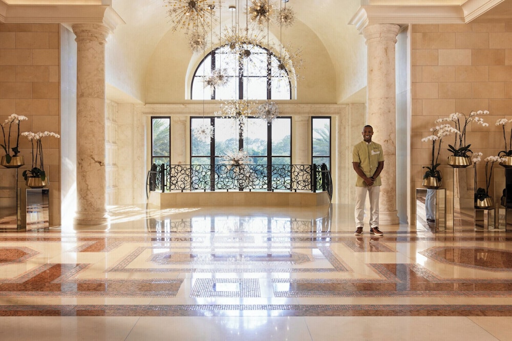Four Seasons Resort Orlando at WALT DISNEY WORLD® Resort — Hotel building in Walt Disney World Resort, Florida