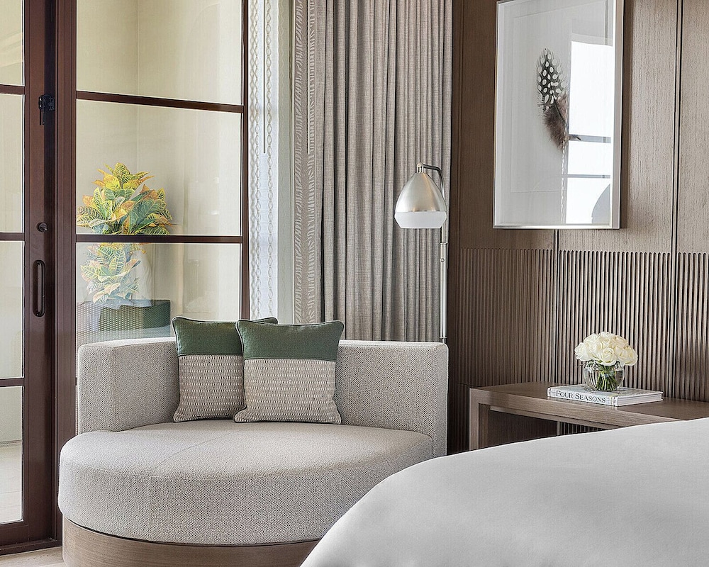 Four Seasons Resort Orlando at WALT DISNEY WORLD® Resort — Hotel rooms in Walt Disney World Resort, Florida
