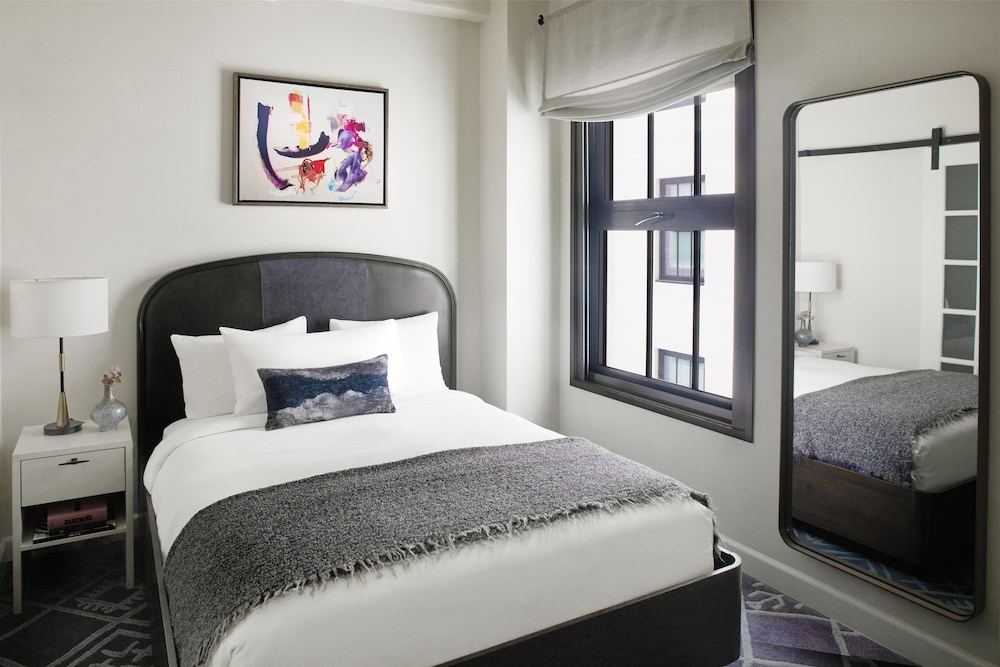 Hotel Figueroa, Unbound Collection by Hyatt — Hotel rooms in Los Angeles, California