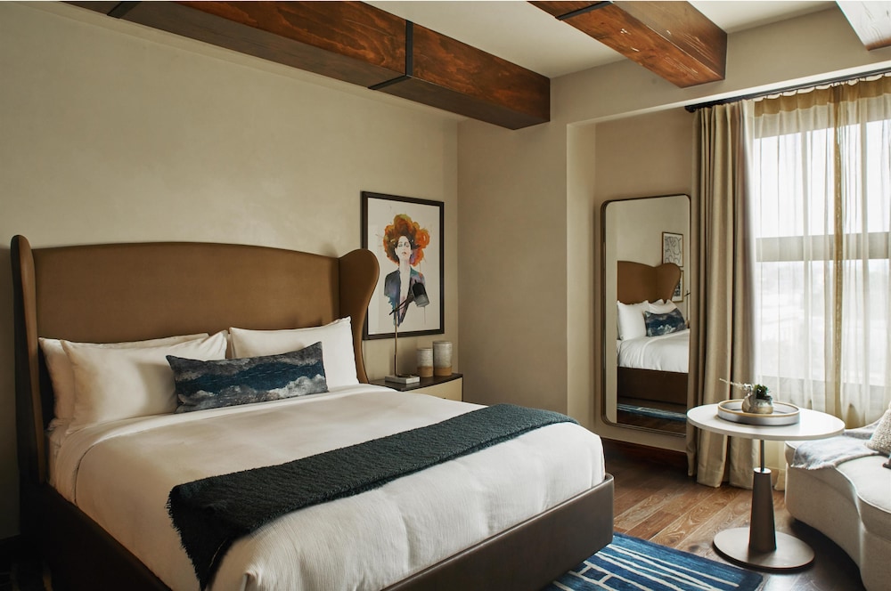 Hotel Figueroa, Unbound Collection by Hyatt — Hotel rooms in Los Angeles, California