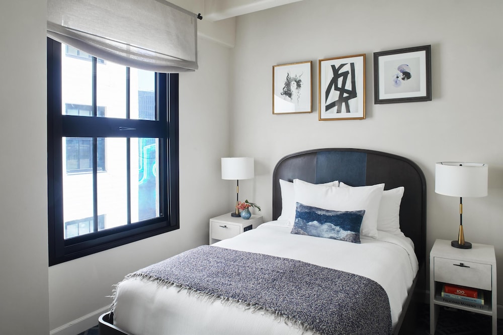 Hotel Figueroa, Unbound Collection by Hyatt — Hotel rooms in Los Angeles, California