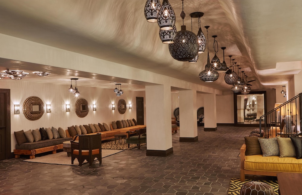 Hotel Figueroa, Unbound Collection by Hyatt — Hotel building in Los Angeles, California