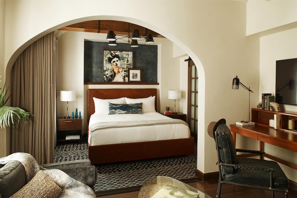 Hotel Figueroa, Unbound Collection by Hyatt — Hotel rooms in Los Angeles, California