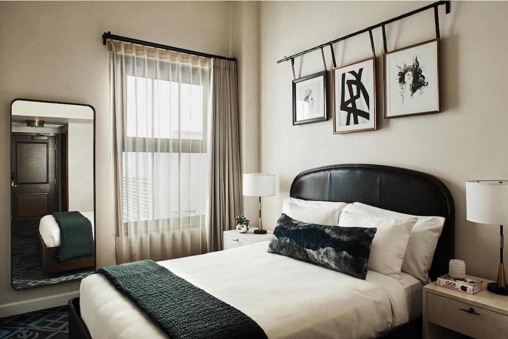 Hotel Figueroa, Unbound Collection by Hyatt — Hotel rooms in Los Angeles, California