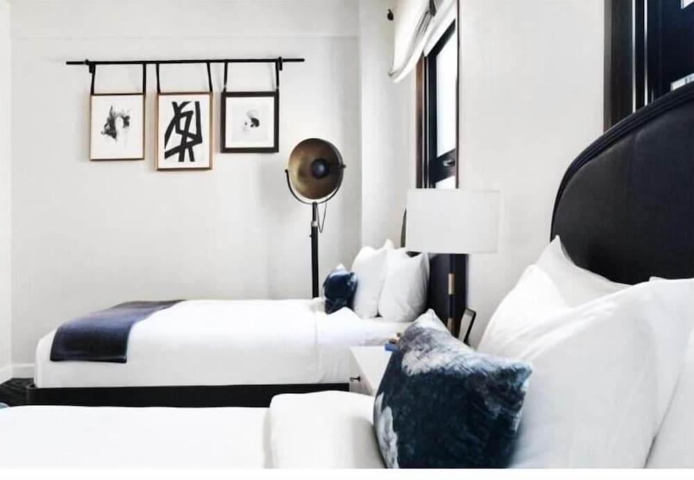 Hotel Figueroa, Unbound Collection by Hyatt — Hotel rooms in Los Angeles, California