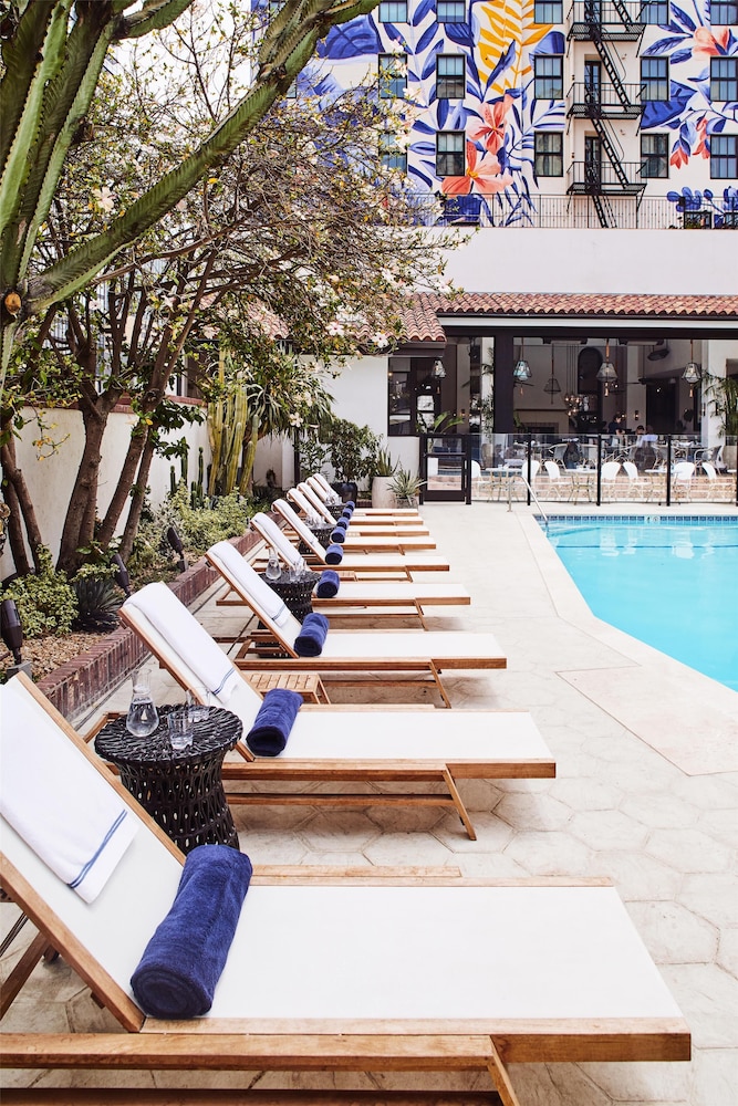 Hotel Figueroa, Unbound Collection by Hyatt — Swimming pool in Los Angeles, California
