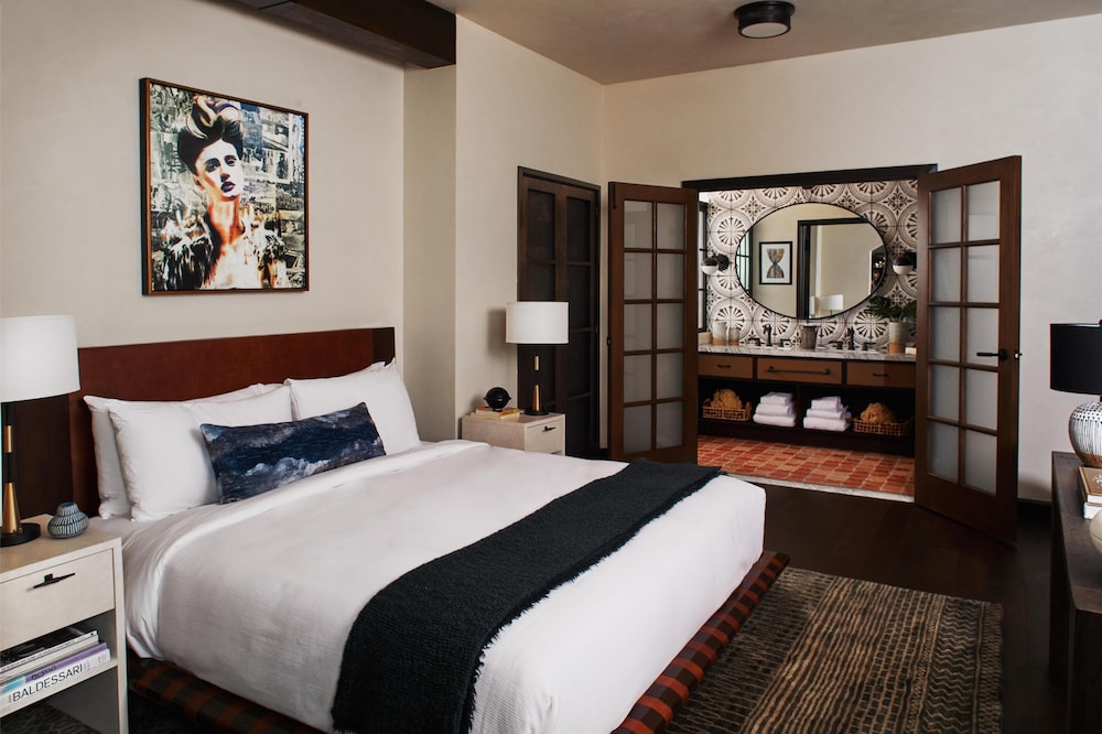 Hotel Figueroa, Unbound Collection by Hyatt — Hotel rooms in Los Angeles, California