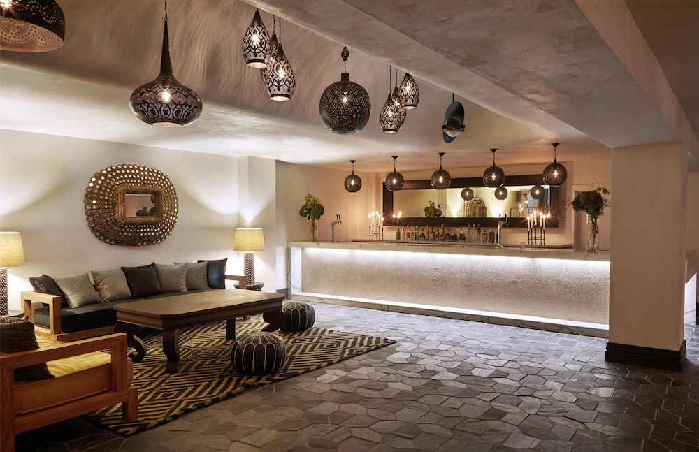 Hotel Figueroa, Unbound Collection by Hyatt — Restaurant & bars in Los Angeles, California