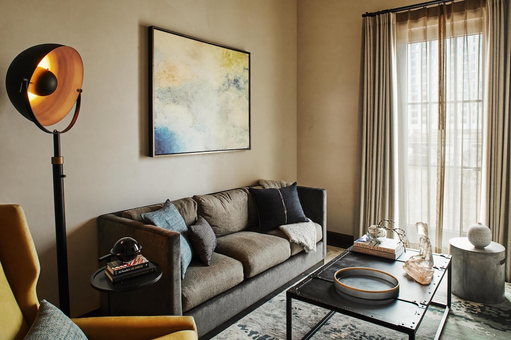 Hotel Figueroa, Unbound Collection by Hyatt — Hotel rooms in Los Angeles, California