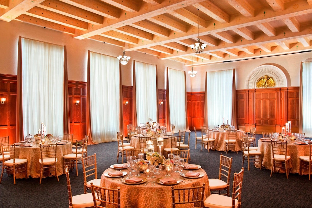 Le Méridien Tampa, The Courthouse — Hotel building in Tampa, Florida