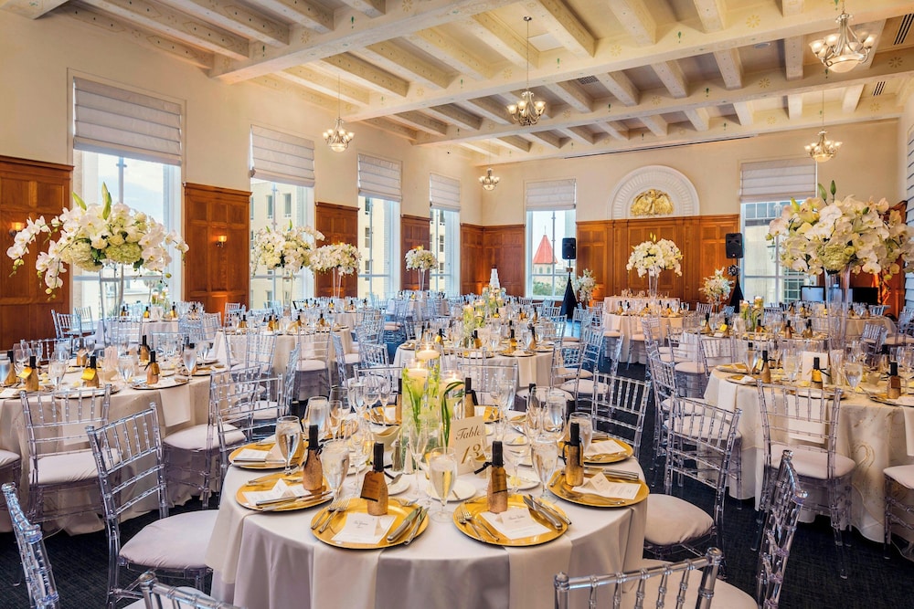 Le Méridien Tampa, The Courthouse — Hotel building in Tampa, Florida