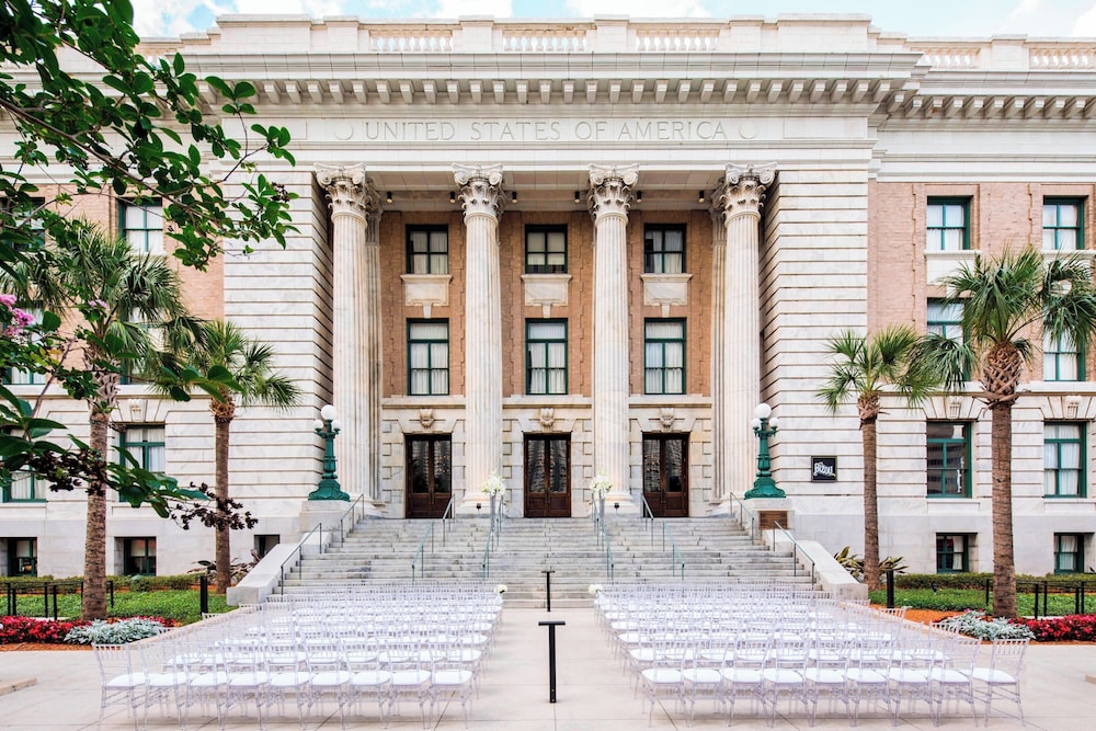 Le Méridien Tampa, The Courthouse — Hotel building in Tampa, Florida