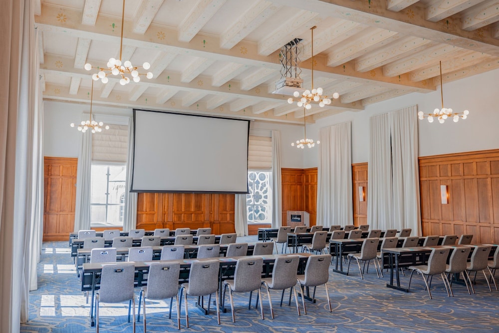 Le Méridien Tampa, The Courthouse — Hotel building in Tampa, Florida