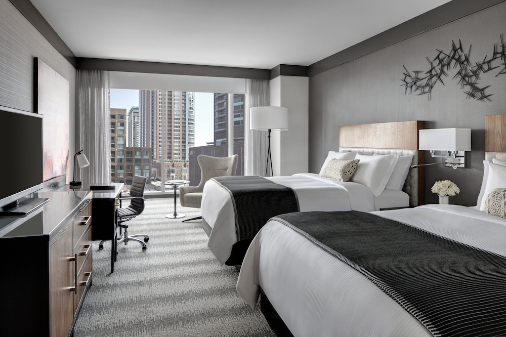 Loews Chicago Hotel — Hotel rooms in Chicago, Illinois