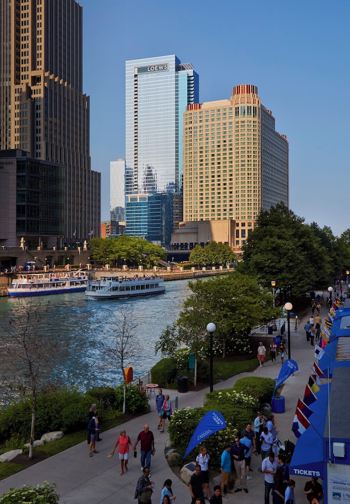 Loews Chicago Hotel — Attractions in the area in Chicago, Illinois